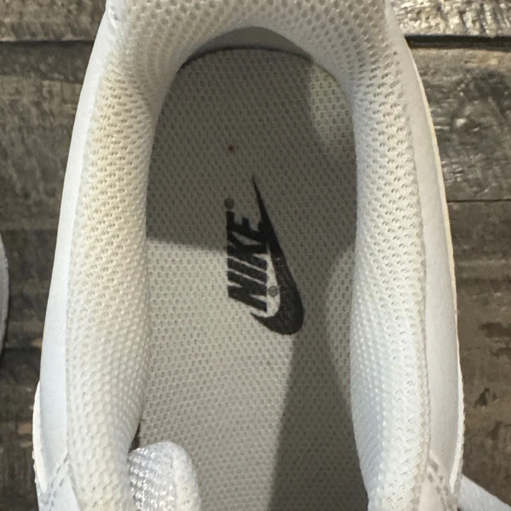 White Nike Sneakers - Picture 3 of 4